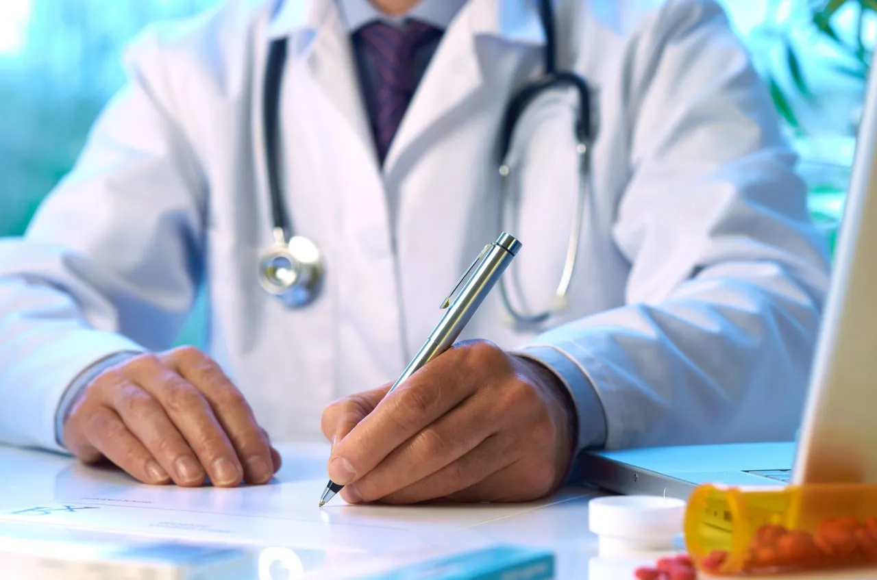 Врач нарколог